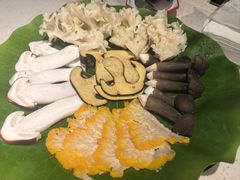 -钢管厂五区小郡肝串串香火锅(梅川路店)