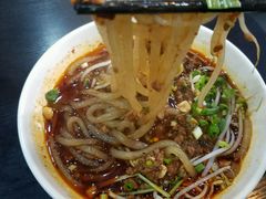 酸辣粉-秦云老太婆摊摊面(磁器口店)