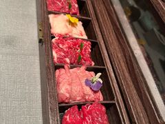 -左庭右院鲜牛肉火锅黑金店(陆家嘴中心店)
