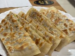 -溢心园香河肉饼总店