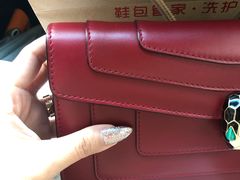 -爱革·奢品·鞋包·衣物·家居(金桥国际商业广场店)