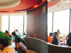 -麦当劳(展览路店)