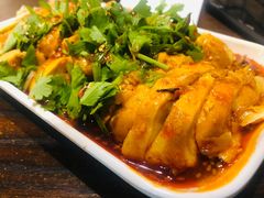 -爆炸头阿姨小四川正宗川味小吃(无任何分店)
