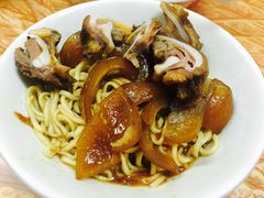 -松树干拌面店