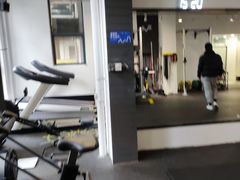 -汗水空间私教健身连锁(SM广场店)