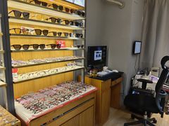 -优医视平价眼镜蔡司依视路折扣工厂店(德胜门店)