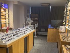 -优医视平价眼镜超市蔡司依视路折扣(小马厂店)