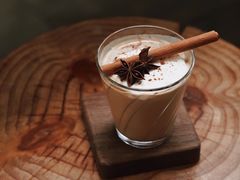 焦糖肉桂拿铁-怪 kafe.