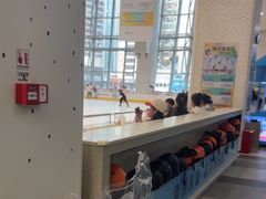 -冰纷万象滑冰场(深圳万象城店)