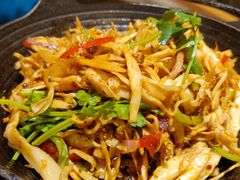 -万重锦·人文川菜馆(骡马市店)