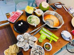 -老何家后安粉·糟粕醋海鲜火锅(三亚湾椰梦长廊店)