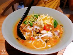 黄金脆皮猪五花面-陳八两面家(滨江天街店)