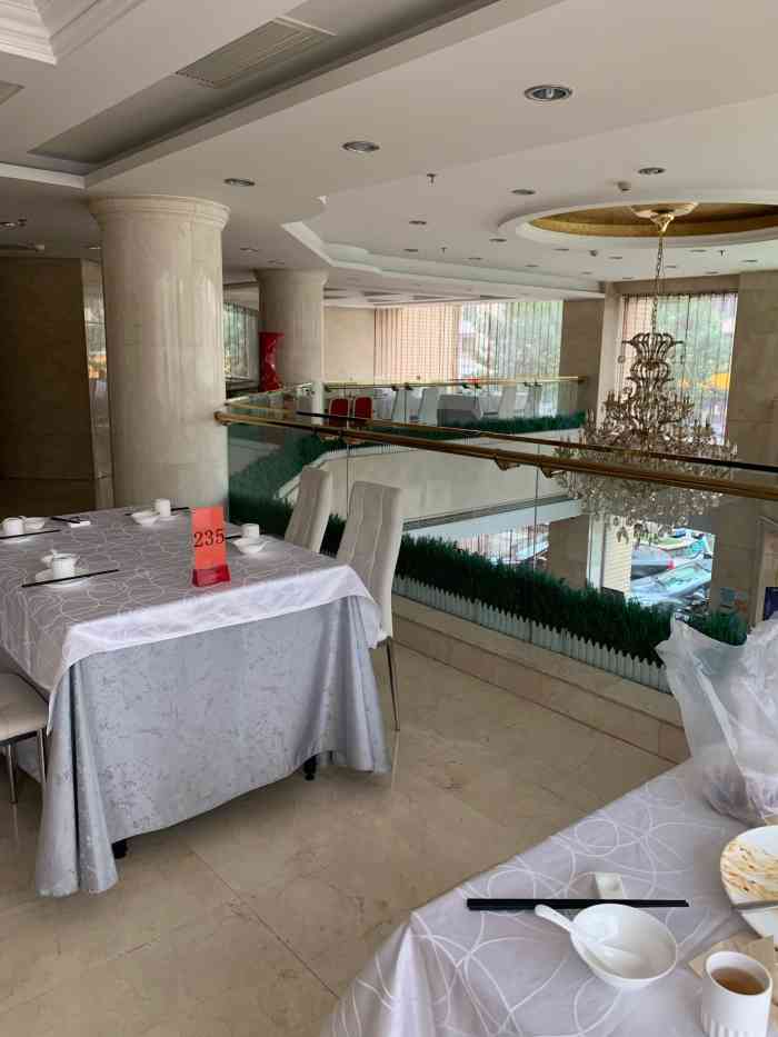 华夏酒楼(白堤路店)-"锅仔贵妃牛筋腩很好吃,还有干锅劲道豆腐还.