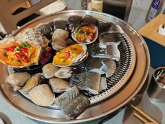 -围炉肉舍丹东海鲜烤肉·烤活鳗(步行街店)