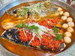 蒸洞庭鱼头-湘爱(凤凰汇店)