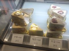 面包甜点陈列柜-欢牛蛋糕屋(萧山万象汇店)