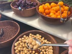 -圣丰索菲特·2 On 988 Café 自助餐厅