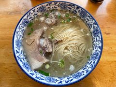 枫镇肉面-裕兴记·三虾面(西北街总店)