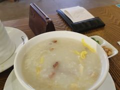 皮蛋瘦肉粥-彩蝶谷美食廊·粤式经典南番顺·铁板烧烤泰风味(广州长隆酒店)