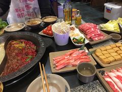 -疯狂的筷子老灶九宫格火锅