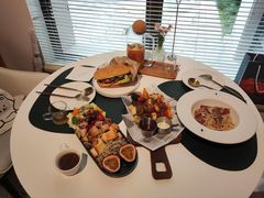 -露露家咖啡店