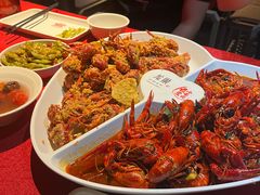 -龙巢盱眙龙虾·牛蛙·烧烤宵夜(八卦岭店)