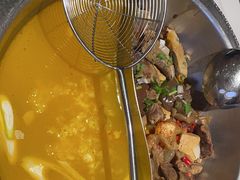 -左庭右院鲜牛肉火锅(金山万达店)