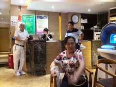 -金色印象·4K影院式足体养生(杨家坪西郊店)
