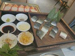 -围炉肉舍•炭烤活鳗•丹东海鲜烤肉(步行街店)