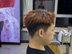 -藤野造型烫发染发