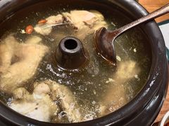 -云海肴·汽锅鸡·云南菜(天山百盛优客店)