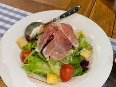 帕拉娜啤酒花园沙拉-Paulaner·德国帕拉娜自酿啤酒餐厅(海上世界店)