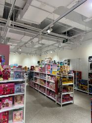 -嗨本可潮玩仓(大兴大悦春风里店)