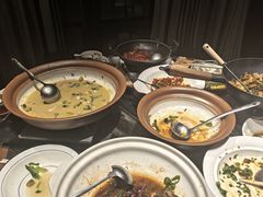 -湘力力小院·鱼汤泡饭(枫林路店)