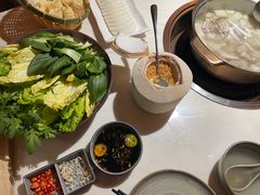 -喃喃椰·糟粕醋·椰子鸡火锅(七堡花园店)