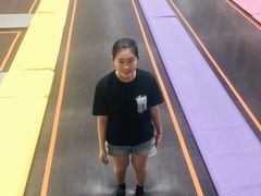 -嘿哟动霸CHUA·新潮玩运动娱乐中心·蹦床滑冰团建乐园
