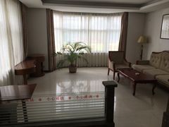 -兴芮温泉度假区