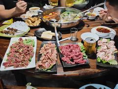 -乡土黄·鲜牛肉火锅·小龙虾(兴业街店)