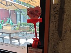 -必胜客(上海华谊新所店)