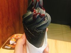 酷黑火山红丝绒新地（黑芝麻）-汉堡王(龙德广场店)