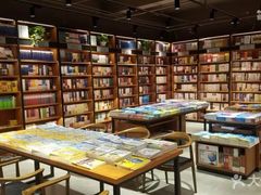-新华书店(永安路店)