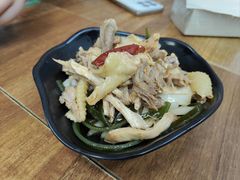 -陈老斯呼尔嗨吃烧烤(科巷店)