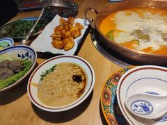 -洱火云南酸菜牛肉火锅(石景山当代商城店)