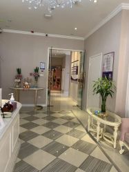 -蕾蕾美颜美容美体