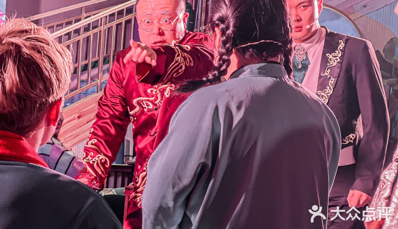 锦鲤体质看话剧中2000❗️每个人都是演员开心麻花沉浸式晚宴🔥