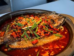 -鸣记脆皮烤鱼(三八广场店)