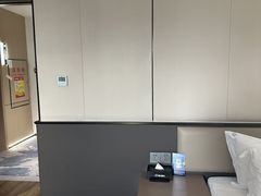 -雅宜酒店(广州黄埔大沙东地铁站店)