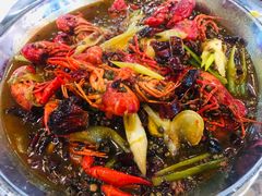麻辣小龙虾-董一米线(汉峪金谷店)