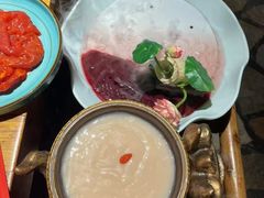 -老牌坊云南鱼豆花火锅(爱建店)