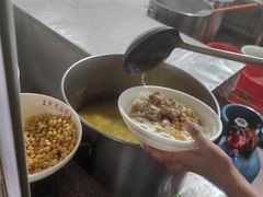 -文山荷鲜居(翠湖店)